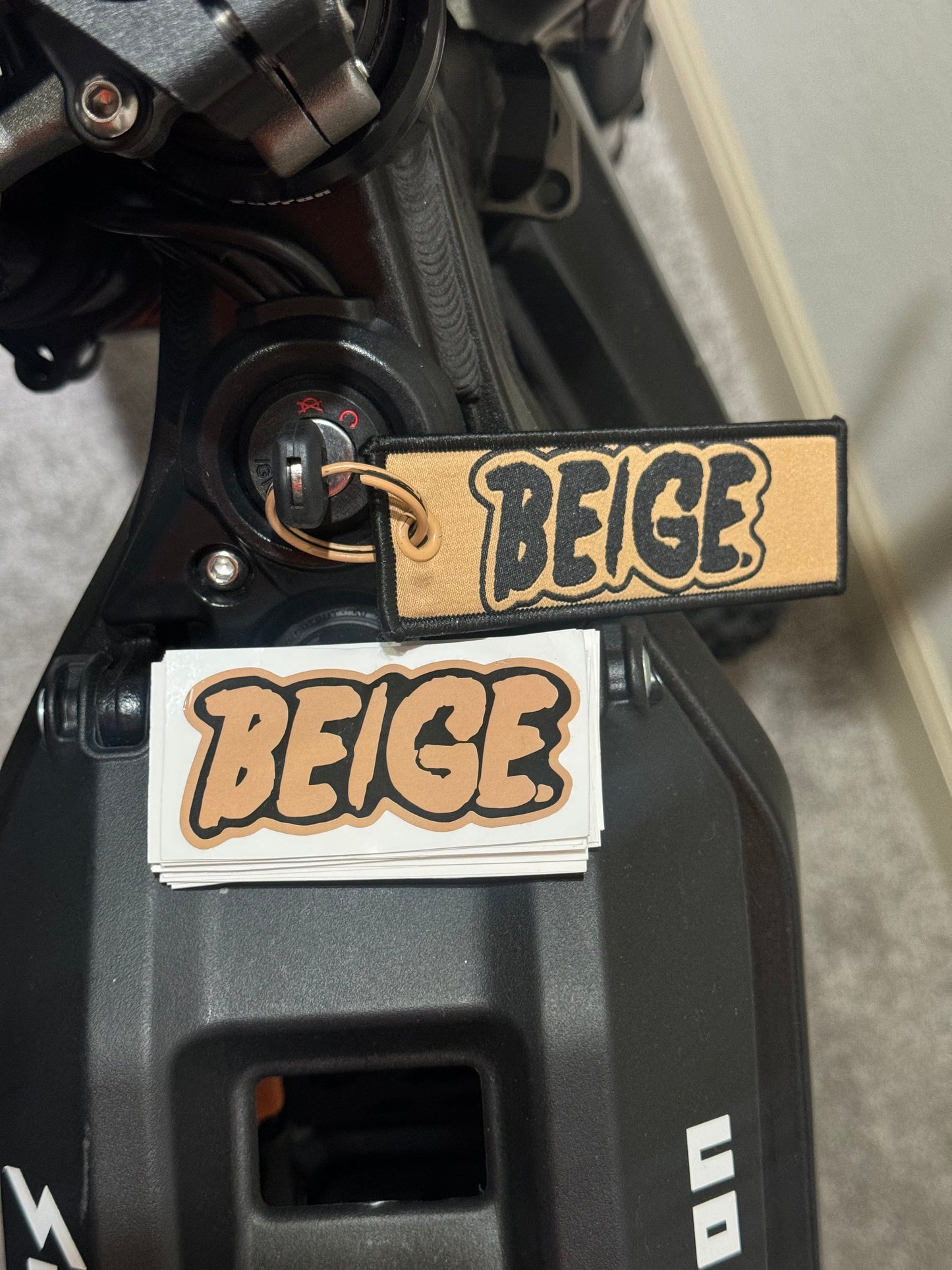 Pebble Sticker - Tan